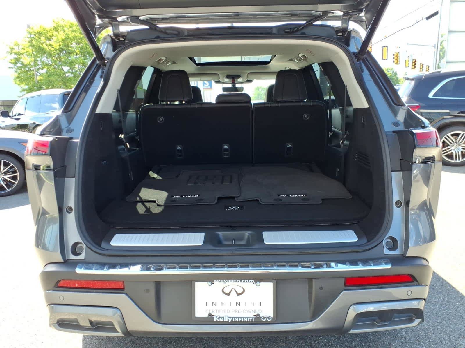 Certified 2023 INFINITI QX60 Sensory w/ Cargo Package AWD/4WD image 18