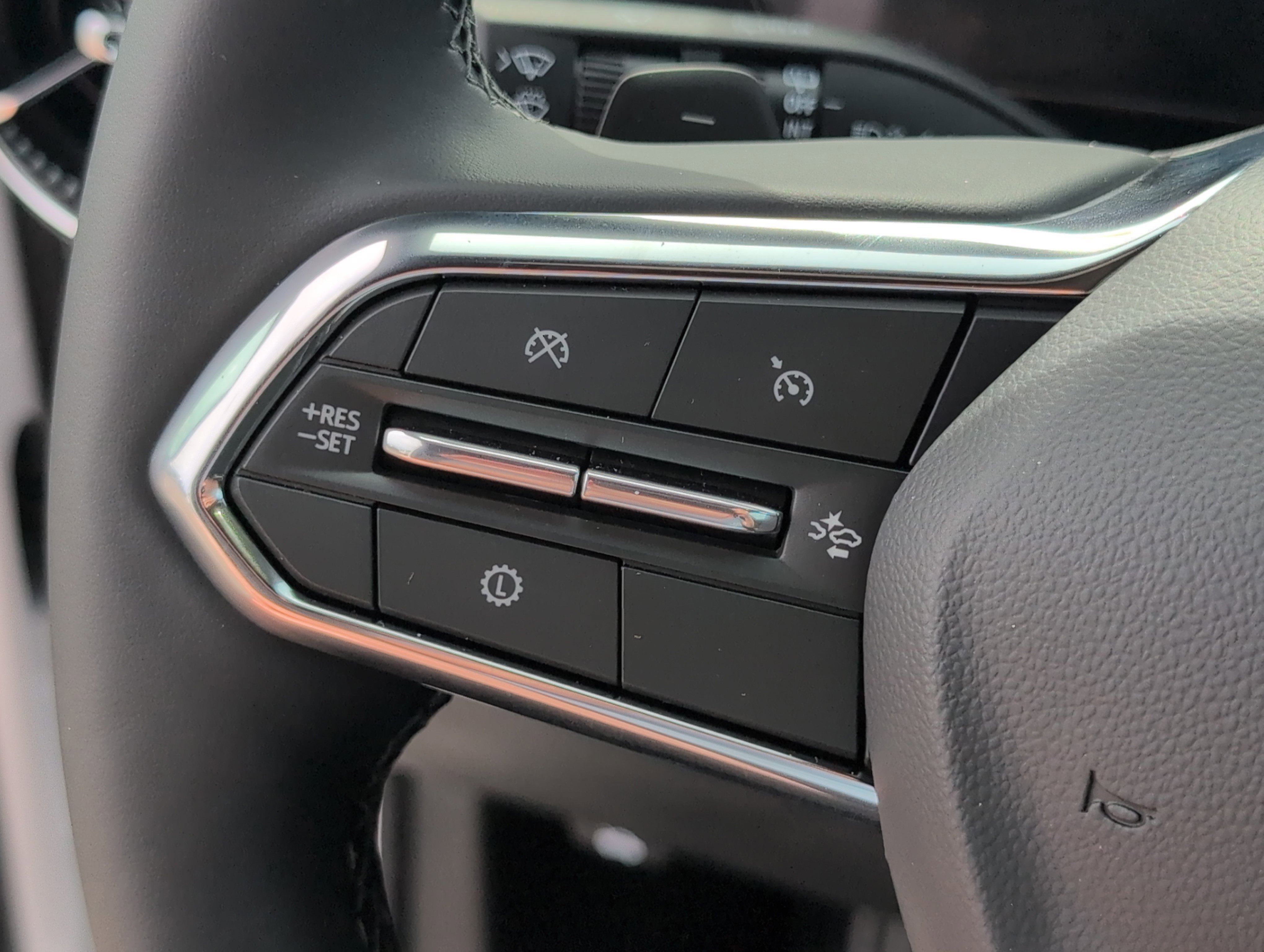New 2026 Chevrolet Equinox LT w/ Midnight Edition FWD image 26