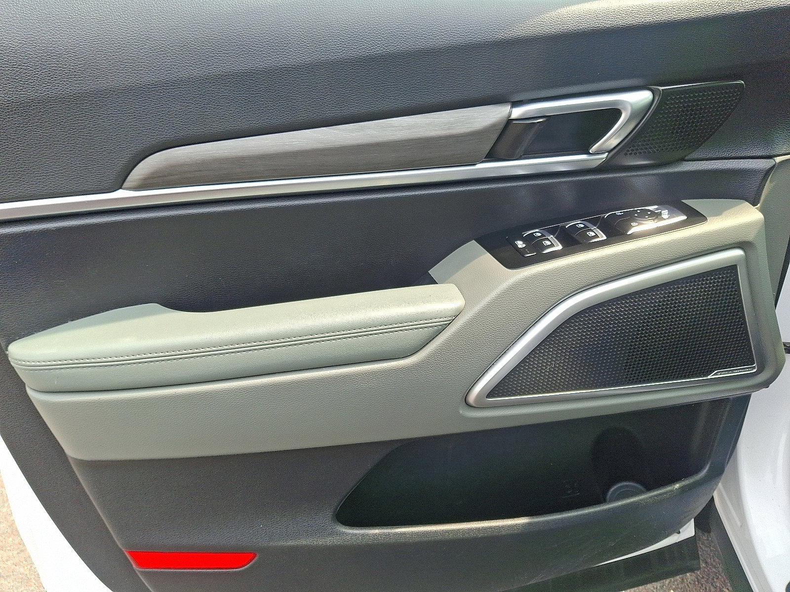 Used 2023 Kia Telluride EX X-Line image 14