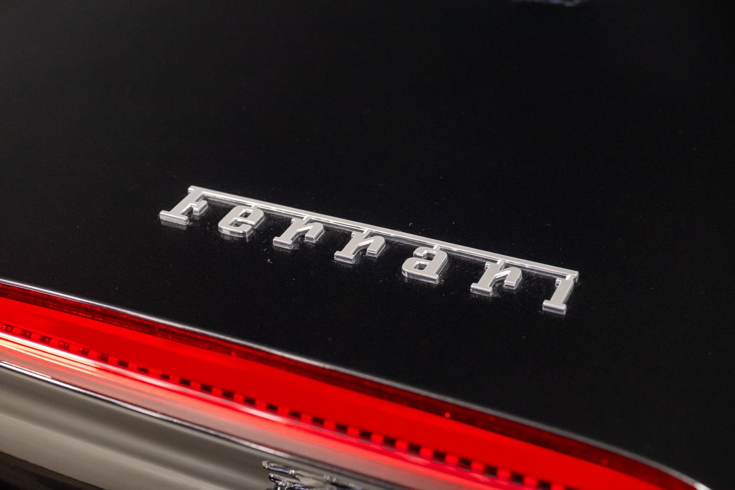 Used 2019 Ferrari Portofino RWD image 55