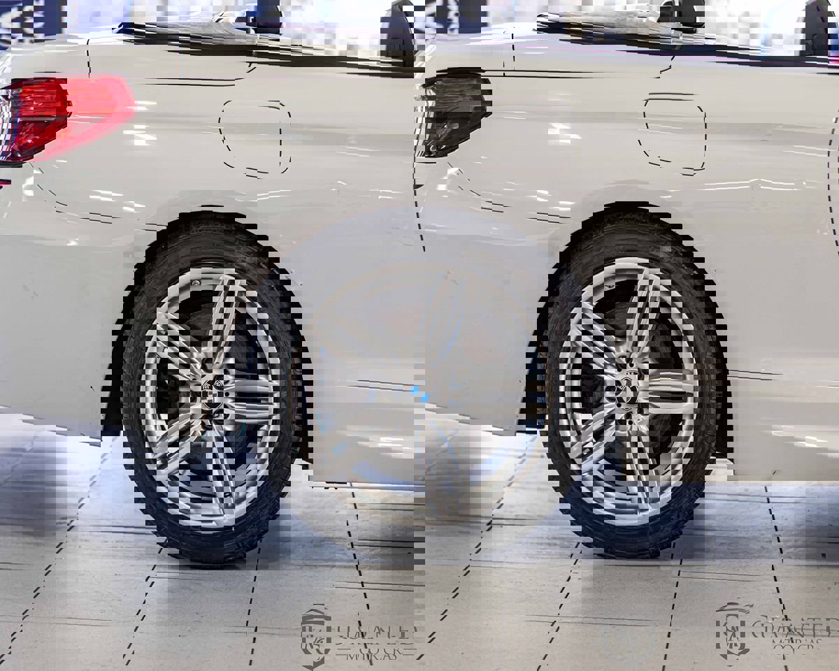 Used 2015 BMW 640i xDrive Convertible image 11