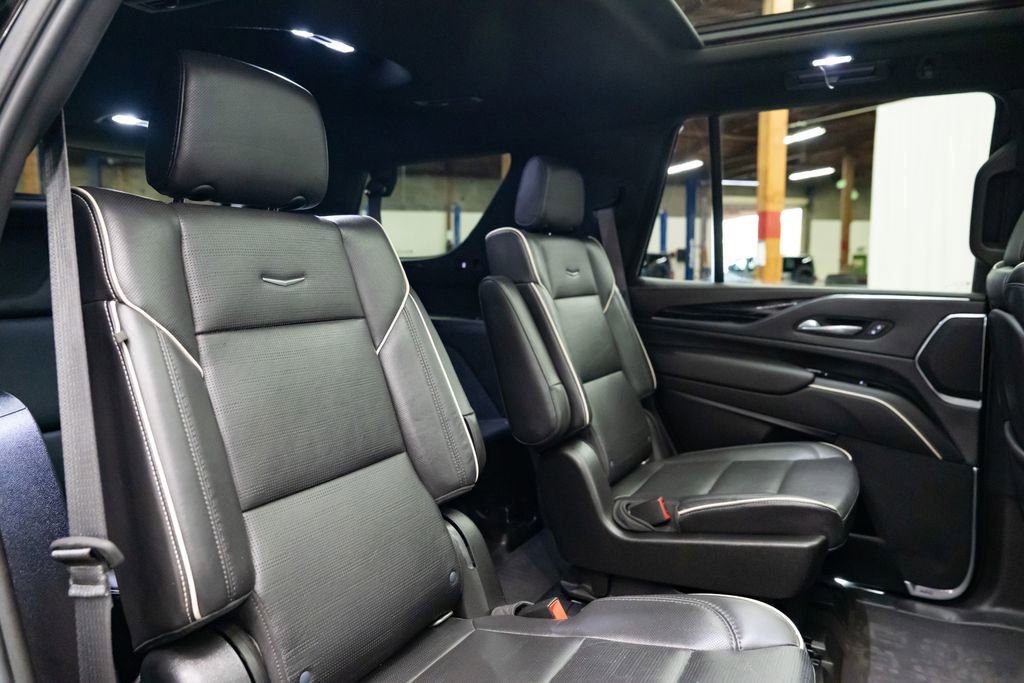 Used 2021 Cadillac Escalade Sport AWD/4WD image 35
