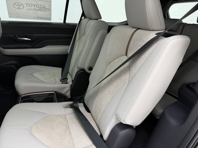 New 2026 Toyota Grand Highlander AWD Hybrid image 34