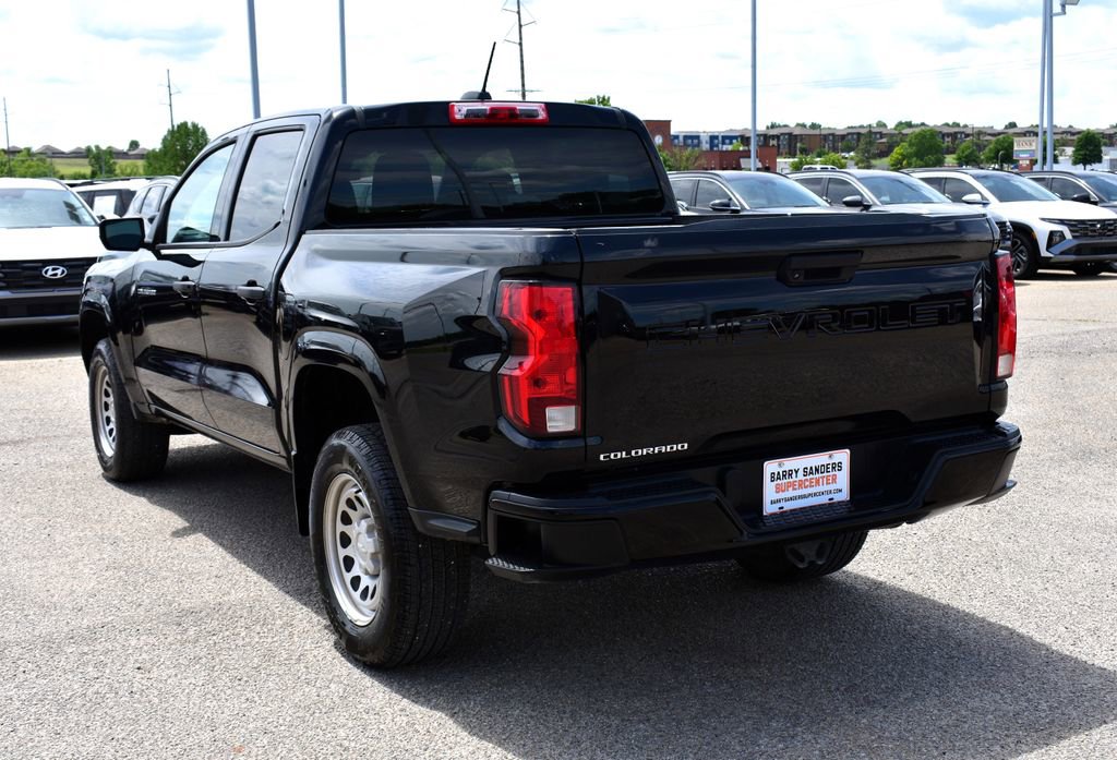 Used 2023 Chevrolet Colorado W/T RWD image 4