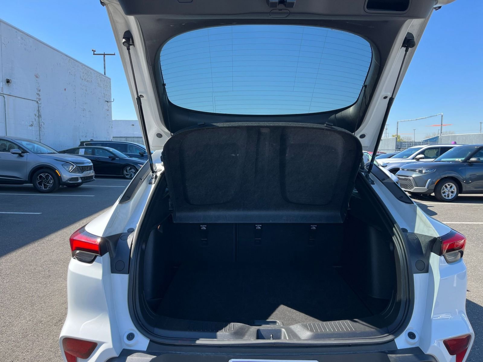 Used 2025 Buick Envista Preferred image 31