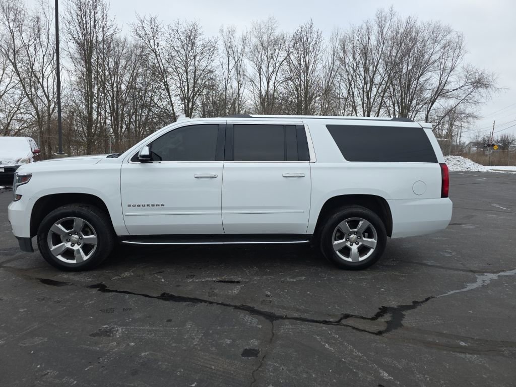 Used 2017 Chevrolet Suburban Premier image 4