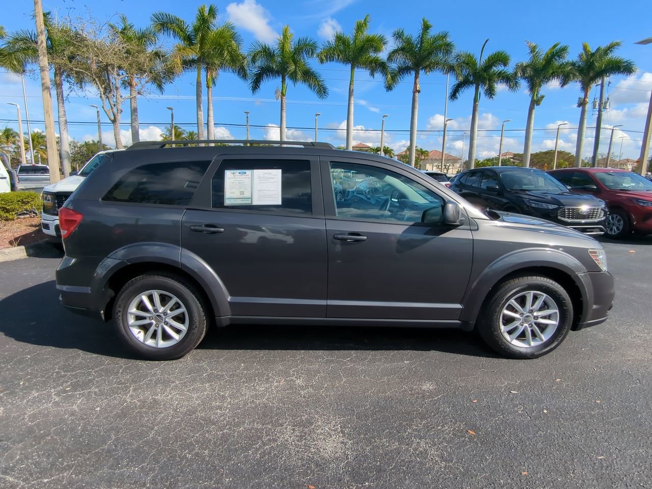 Used 2015 Dodge Journey SXT w/ Flexible Seating Group image 3