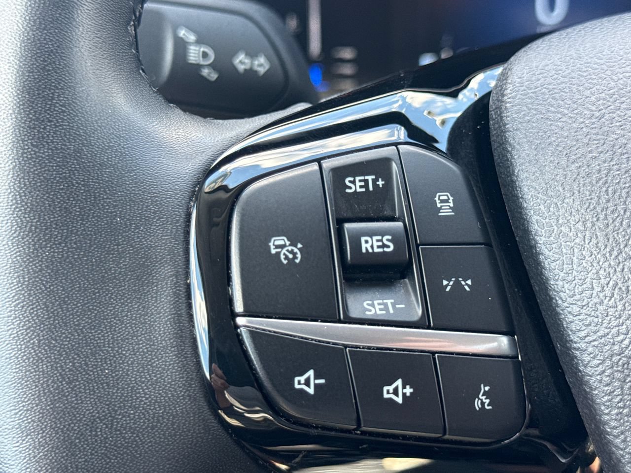 Used 2023 Ford Escape Active w/ Tech Pack #1 AWD/4WD image 29