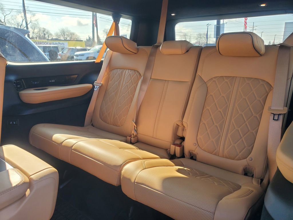 Used 2025 Jeep Grand Wagoneer L Series III w/ Rear Seat Video Group 1 image 38