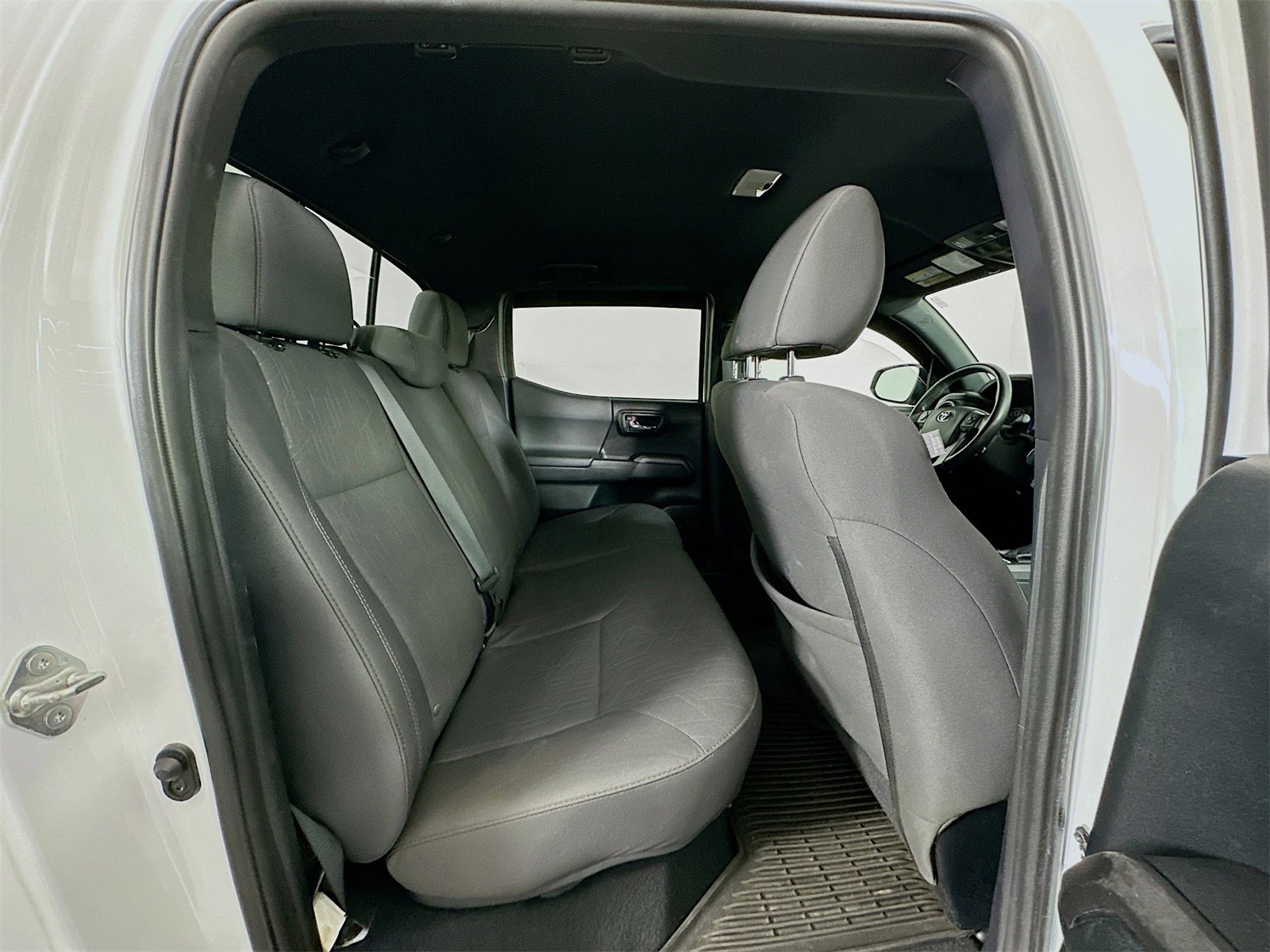 Certified 2017 Toyota Tacoma TRD Off-Road w/ Tow Package (A/T) image 25