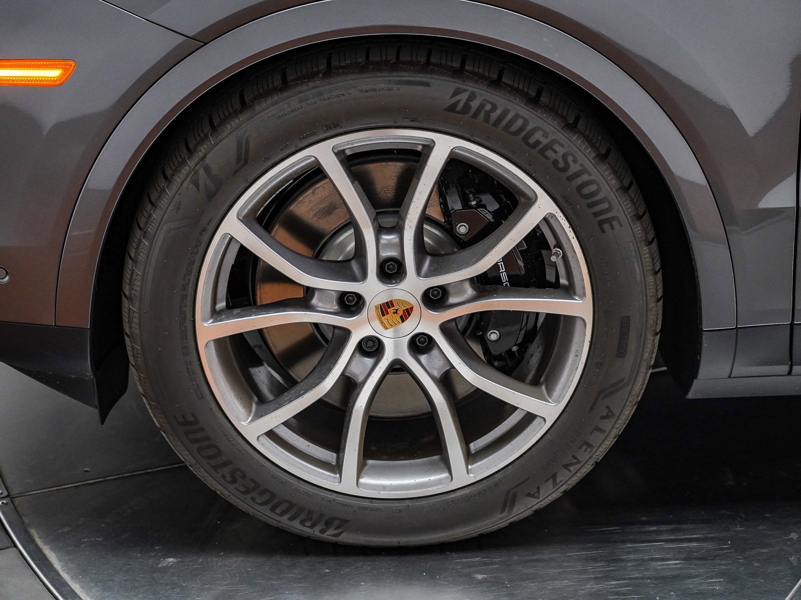 Certified 2025 Porsche Cayenne E-Hybrid image 13