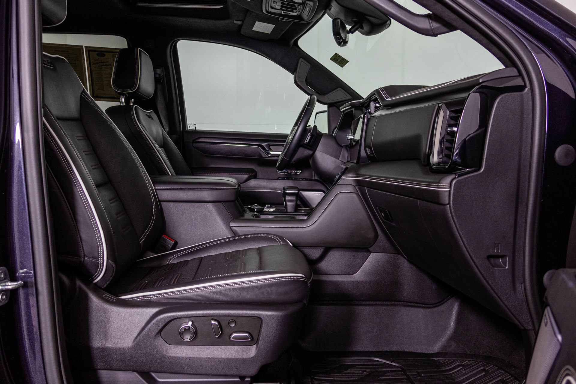 Used 2023 GMC Sierra 1500 AT4X AWD/4WD image 55