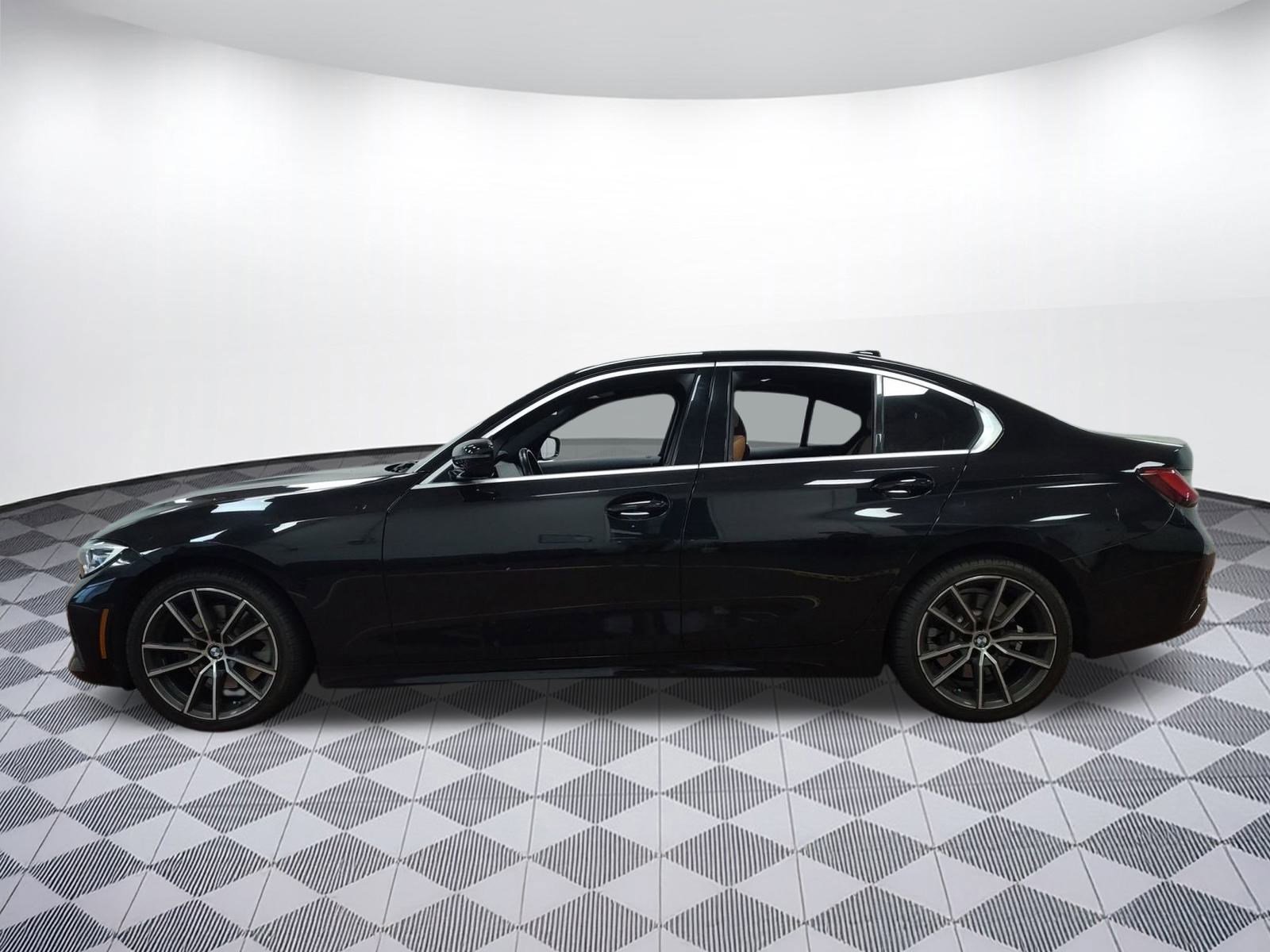 Used 2019 BMW 330i Sedan image 2