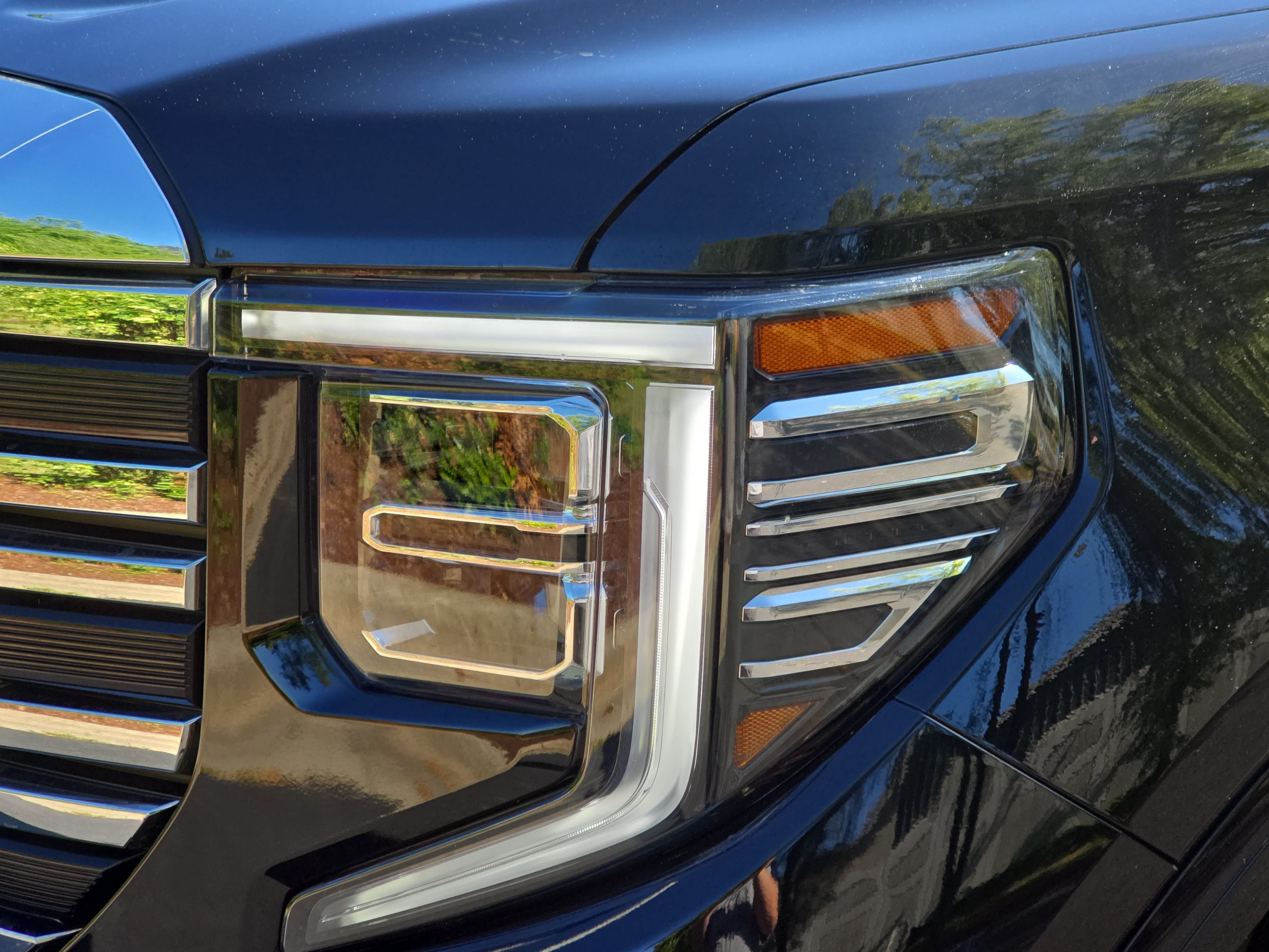 Used 2024 GMC Sierra 1500 SLT w/ SLT Premium Plus Package AWD/4WD image 28