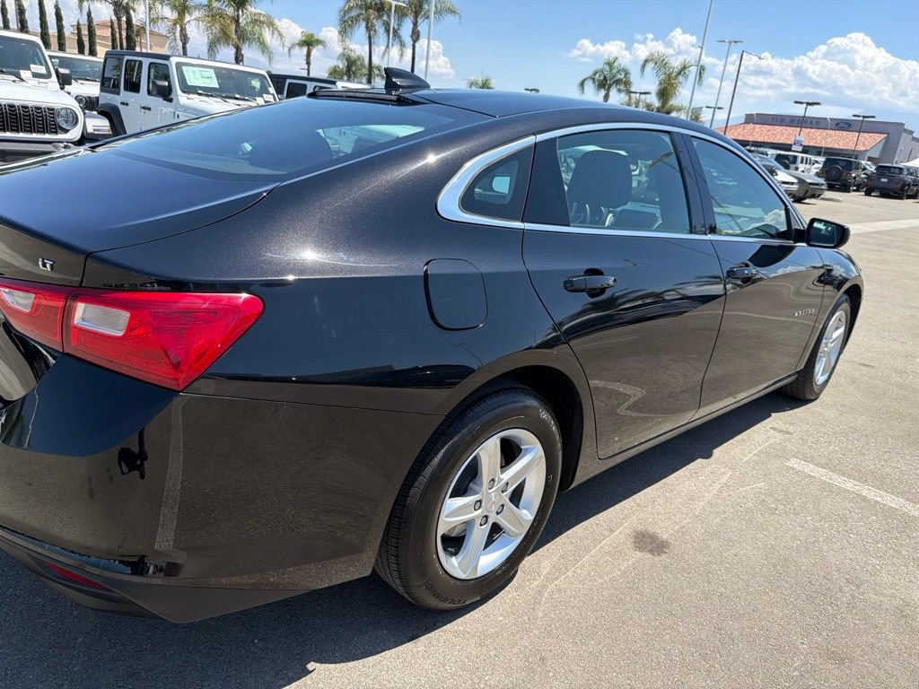 Used 2023 Chevrolet Malibu LT FWD image 12