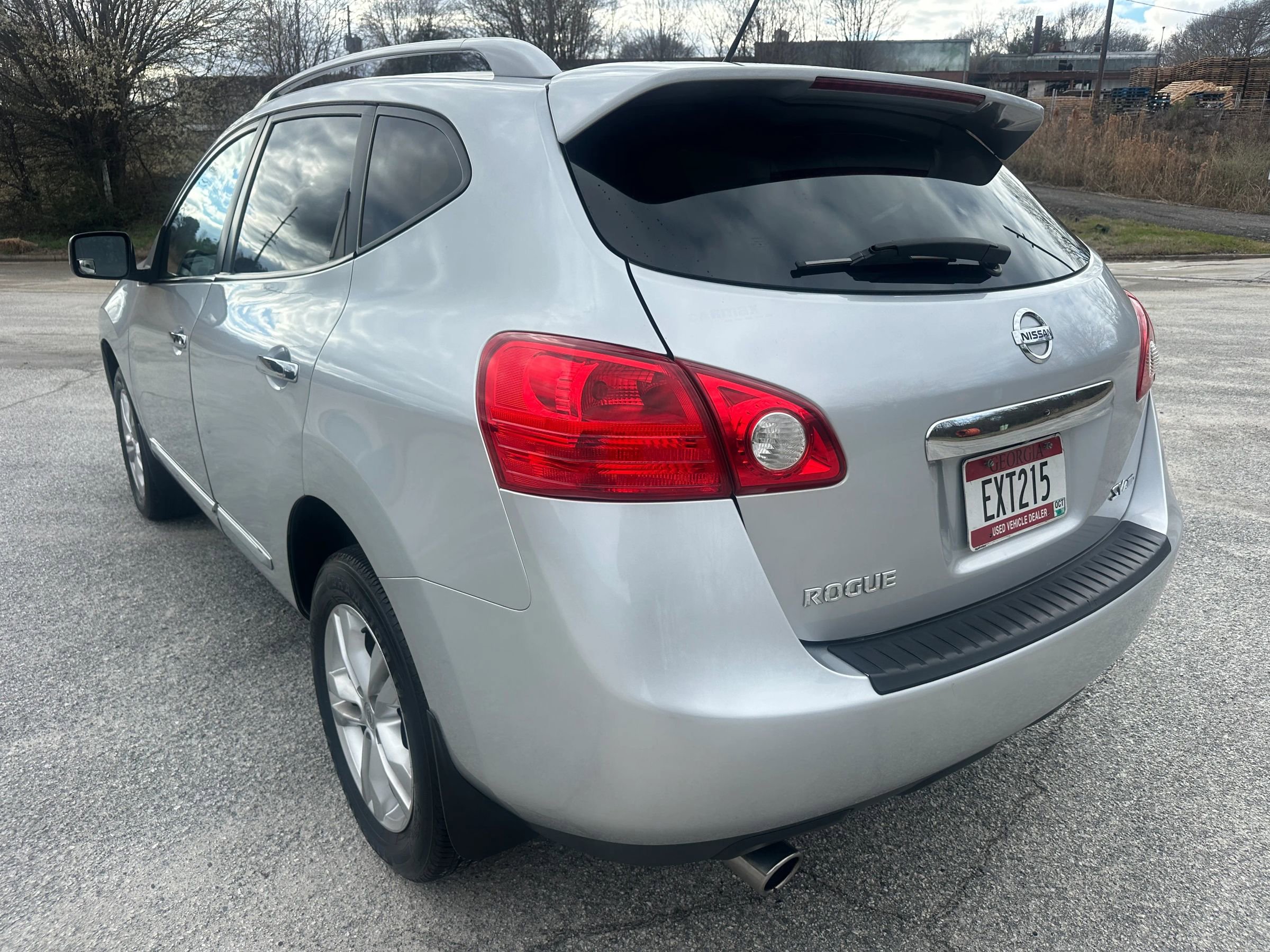Used 2012 Nissan Rogue SV AWD/4WD image 3