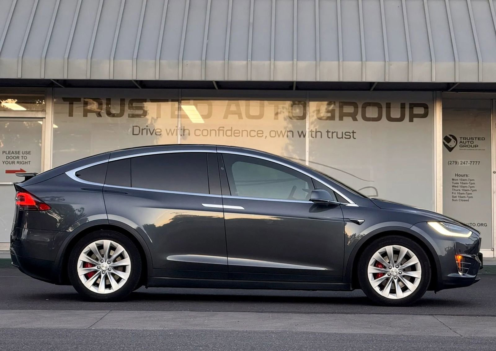 Used 2019 Tesla Model X Long Range image 5