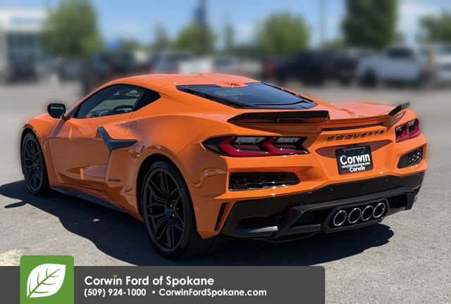 Used 2024 Chevrolet Corvette Z06 RWD image 13