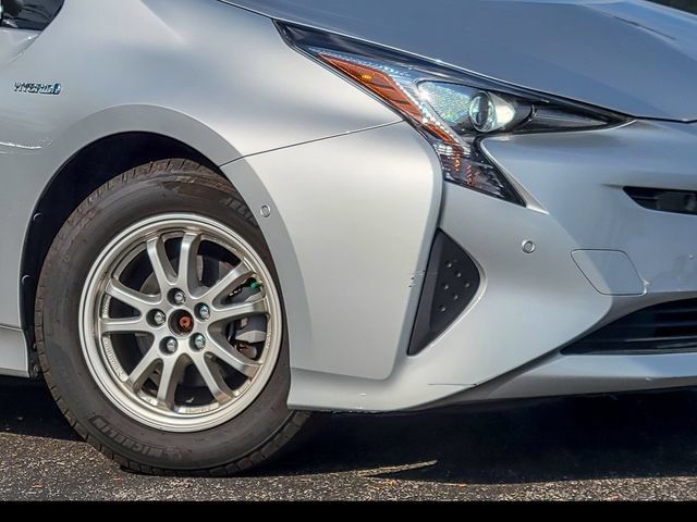 Used 2017 Toyota Prius Four w/ Advanced Technology Package FWD image 4