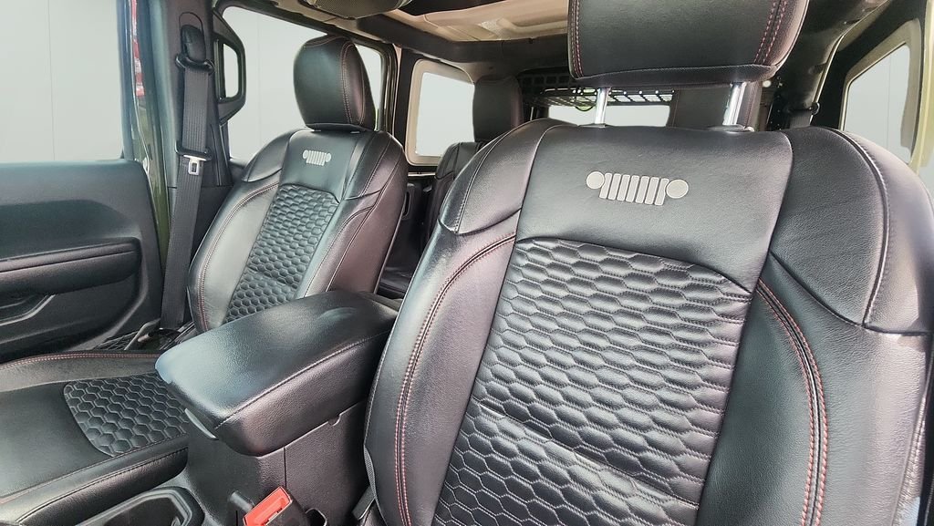 Used 2021 Jeep Wrangler Unlimited Rubicon AWD/4WD image 12