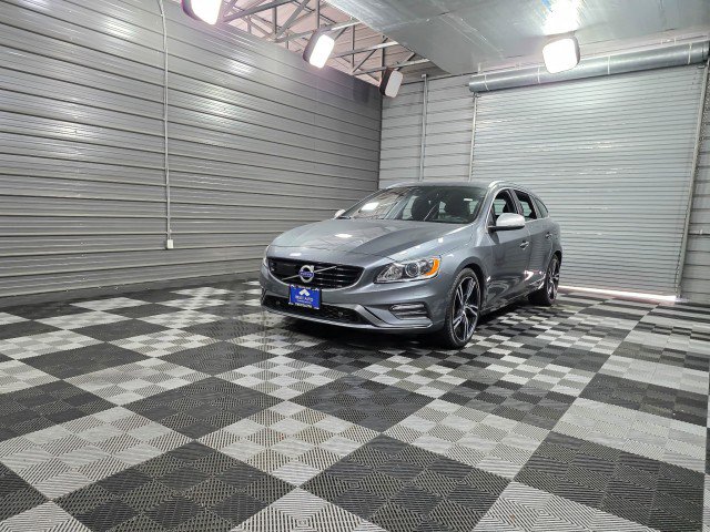 Used 2018 Volvo V60 T6 R-Design Platinum image 43