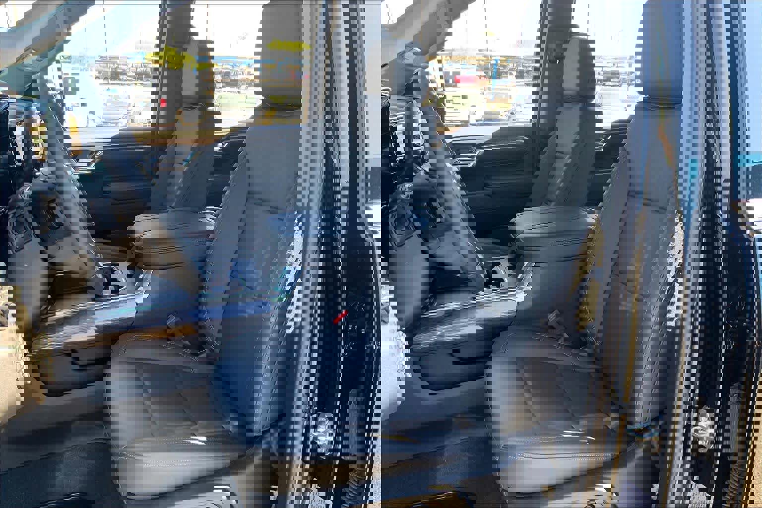 Used 2024 Chevrolet Silverado 2500 LTZ w/ LTZ Convenience Package image 8