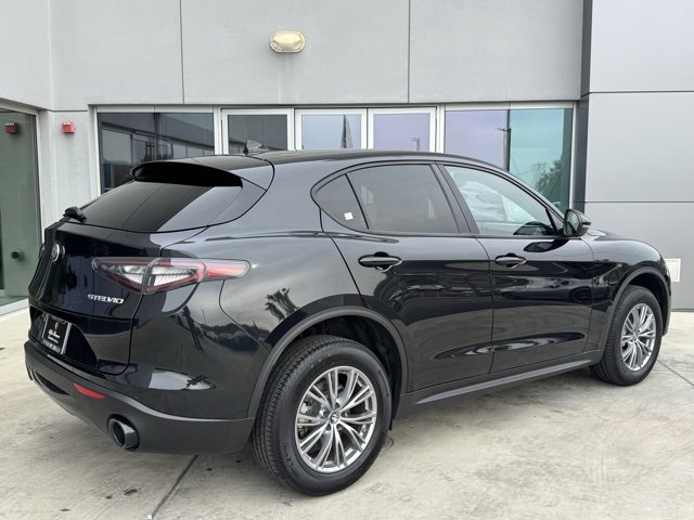 Used 2024 Alfa Romeo Stelvio Sprint image 8