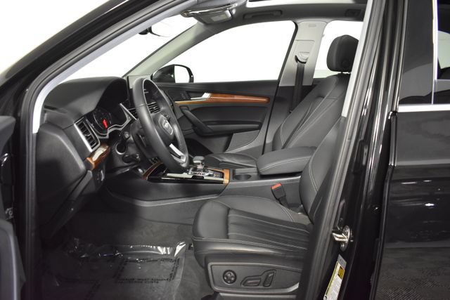Used 2023 Audi Q5 2.0T Premium w/ Convenience Package AWD/4WD image 11