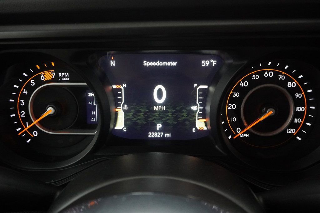 Used 2024 Jeep Wrangler Sahara image 11