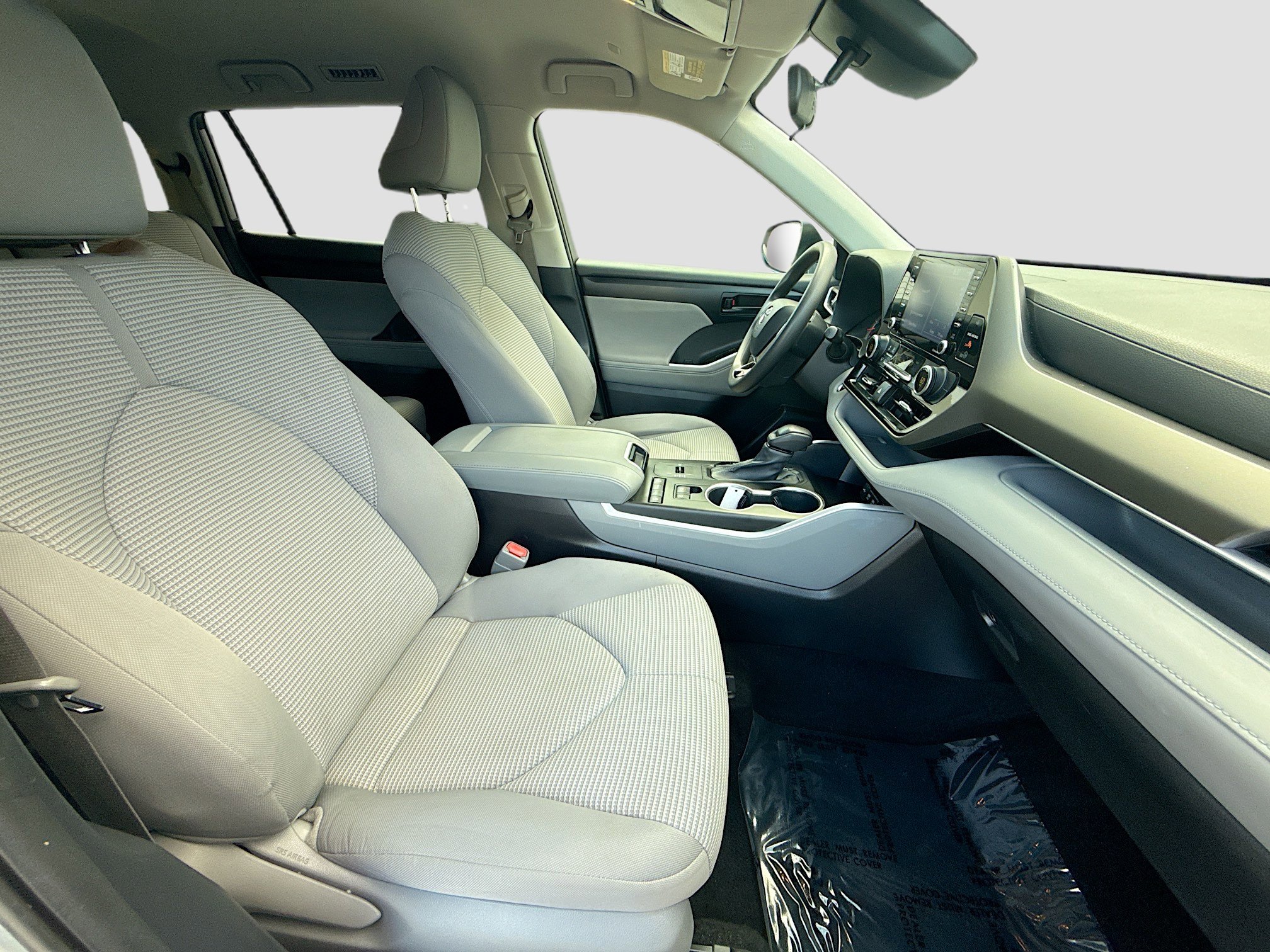 Used 2020 Toyota Highlander L FWD image 30