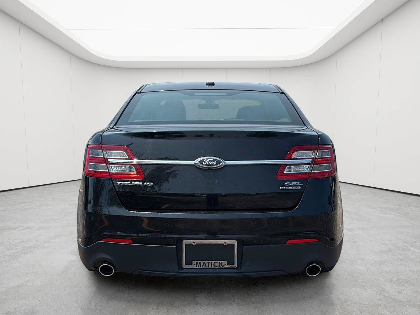 Used 2016 Ford Taurus SEL FWD image 7