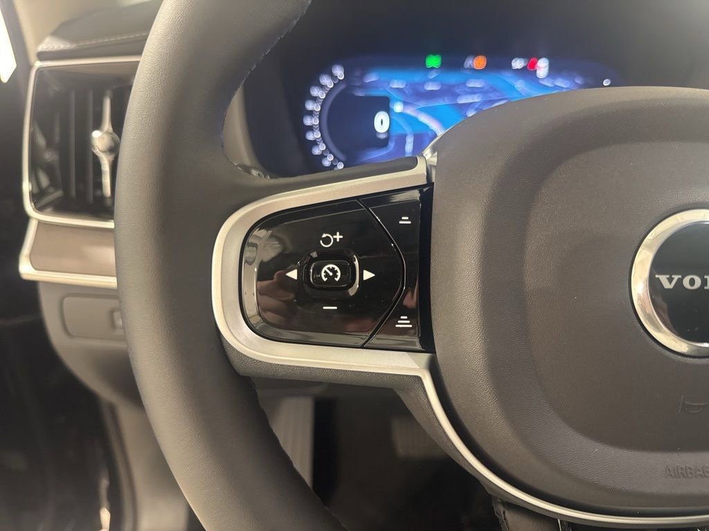 New 2026 Volvo XC90 T8 Ultra w/ Protection Package Premier AWD/4WD image 9