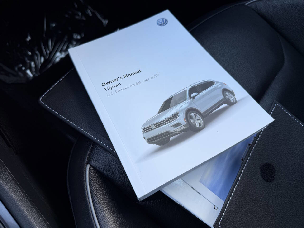 Used 2019 Volkswagen Tiguan SEL Premium w/ 3rd Row Seat Package image 36