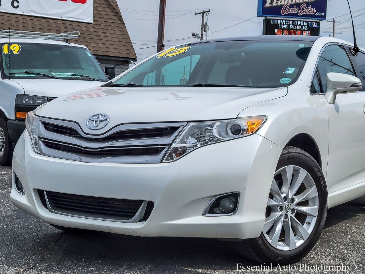 Used 2013 Toyota Venza LE image 2