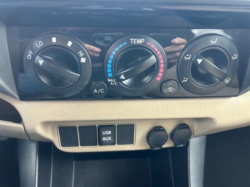 Used 2012 Toyota Tacoma 4x4 Double Cab w/ SR5 Pkg image 14