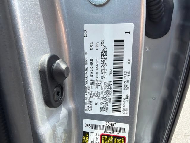 Used 2024 Toyota Tundra Limited AWD/4WD image 33