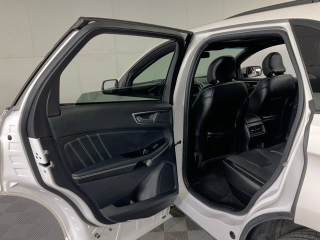 Used 2019 Ford Edge ST w/ Cold Weather Package AWD/4WD image 31