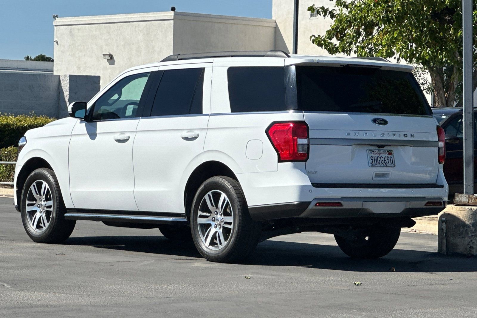 Used 2023 Ford Expedition XLT image 6