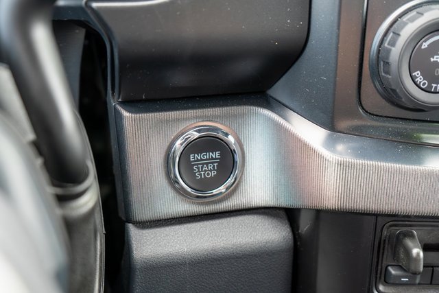 Used 2025 Ford F350 Platinum w/ FX4 Off-Road Package image 30