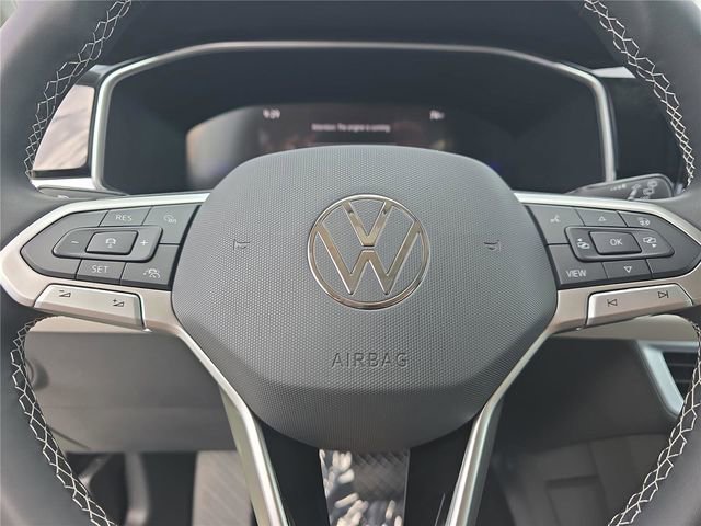 New 2026 Volkswagen Taos SE FWD image 21