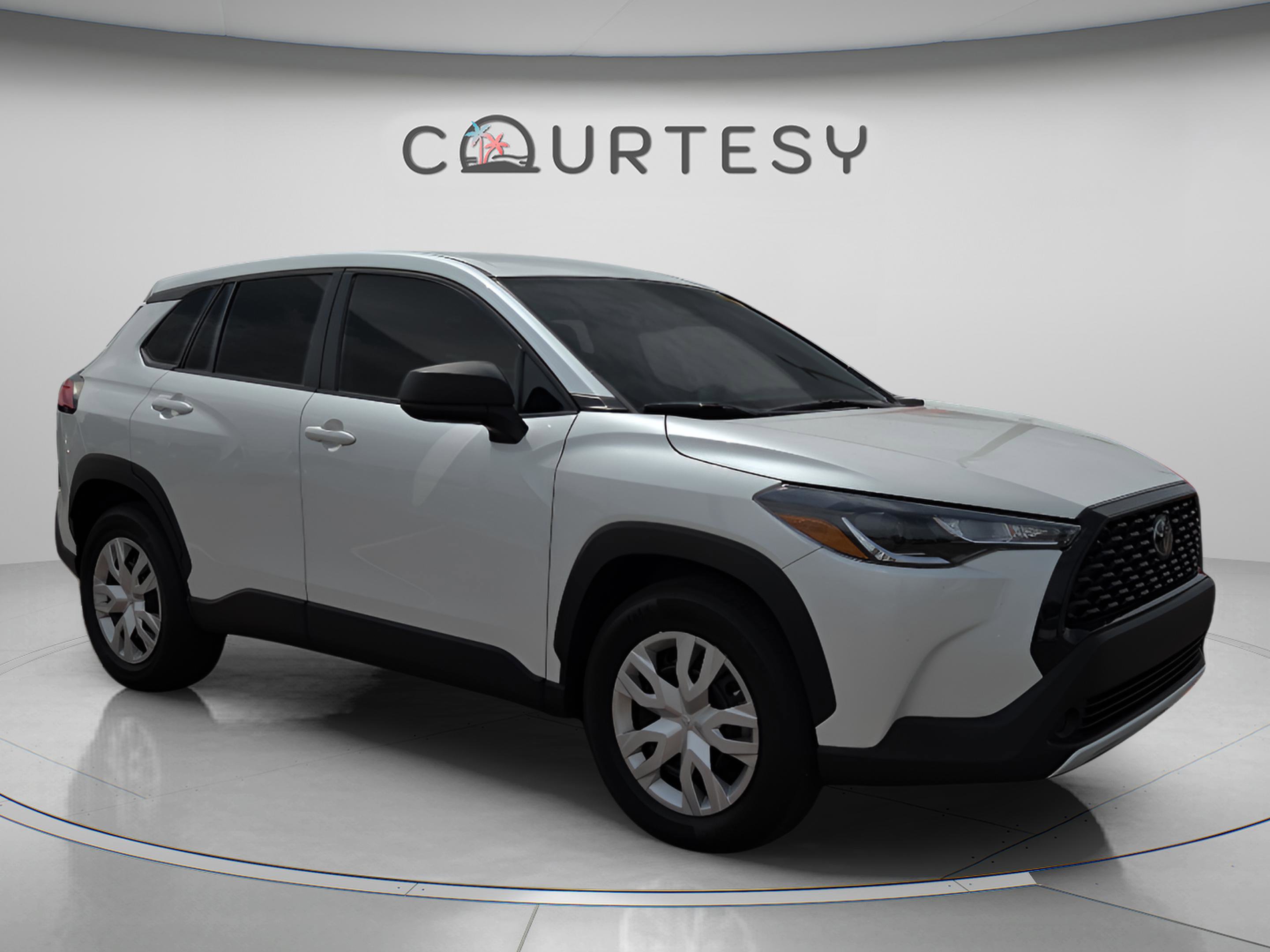 Certified 2025 Toyota Corolla Cross L FWD image 3