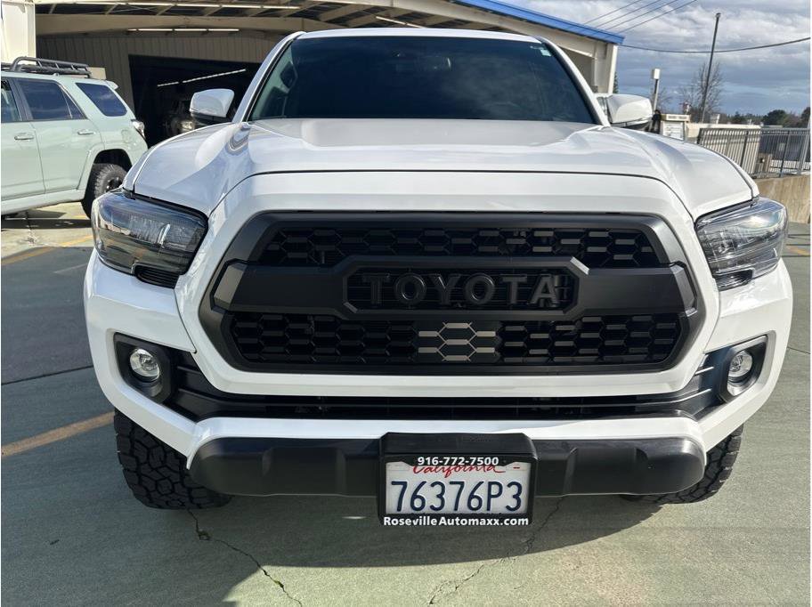 Used 2021 Toyota Tacoma TRD Off-Road image 4