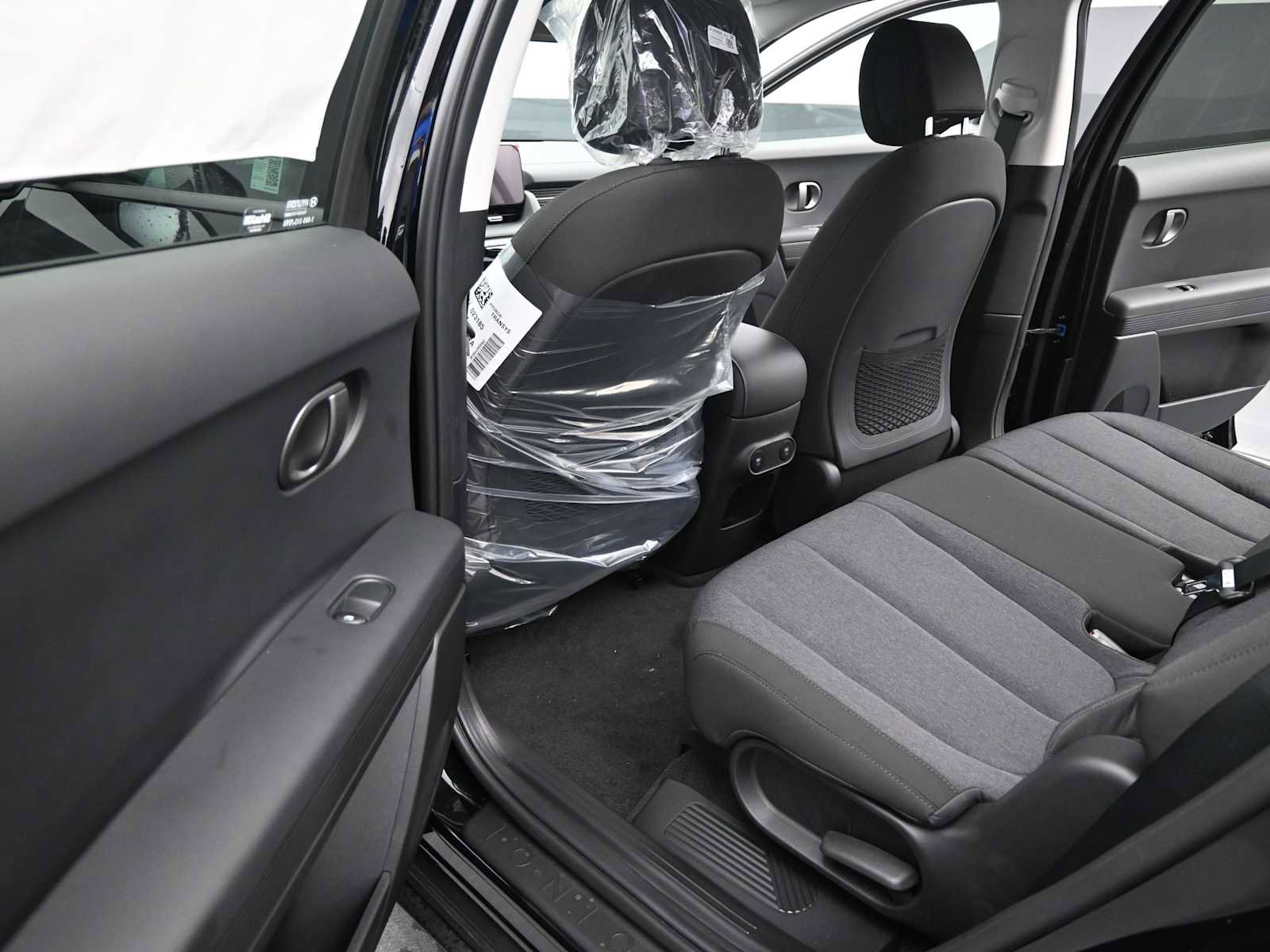 New 2025 Hyundai Ioniq 5 SE image 14