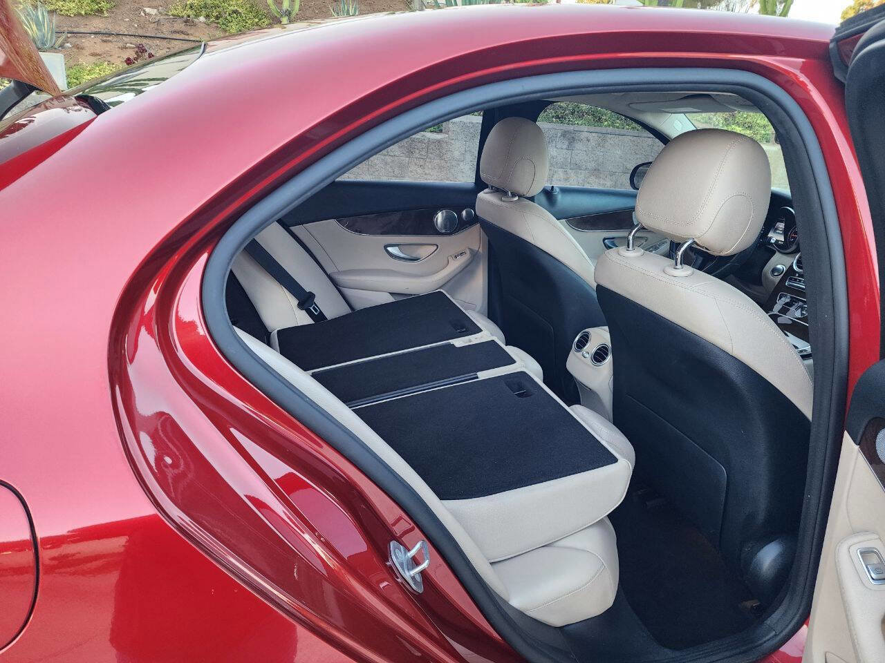 Used 2017 Mercedes-Benz C 300 4MATIC Sedan image 24