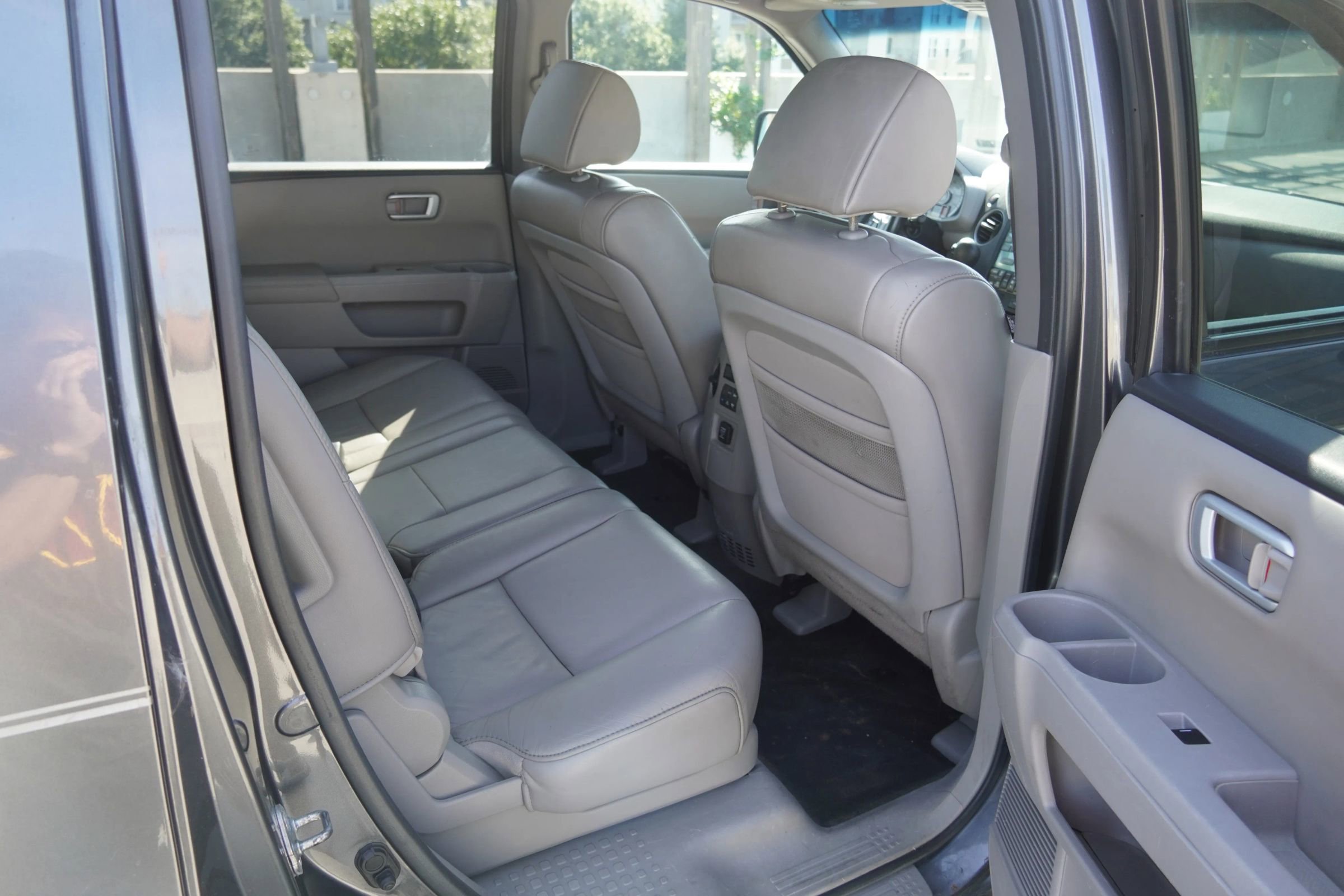 Used 2011 Honda Pilot EX-L image 11