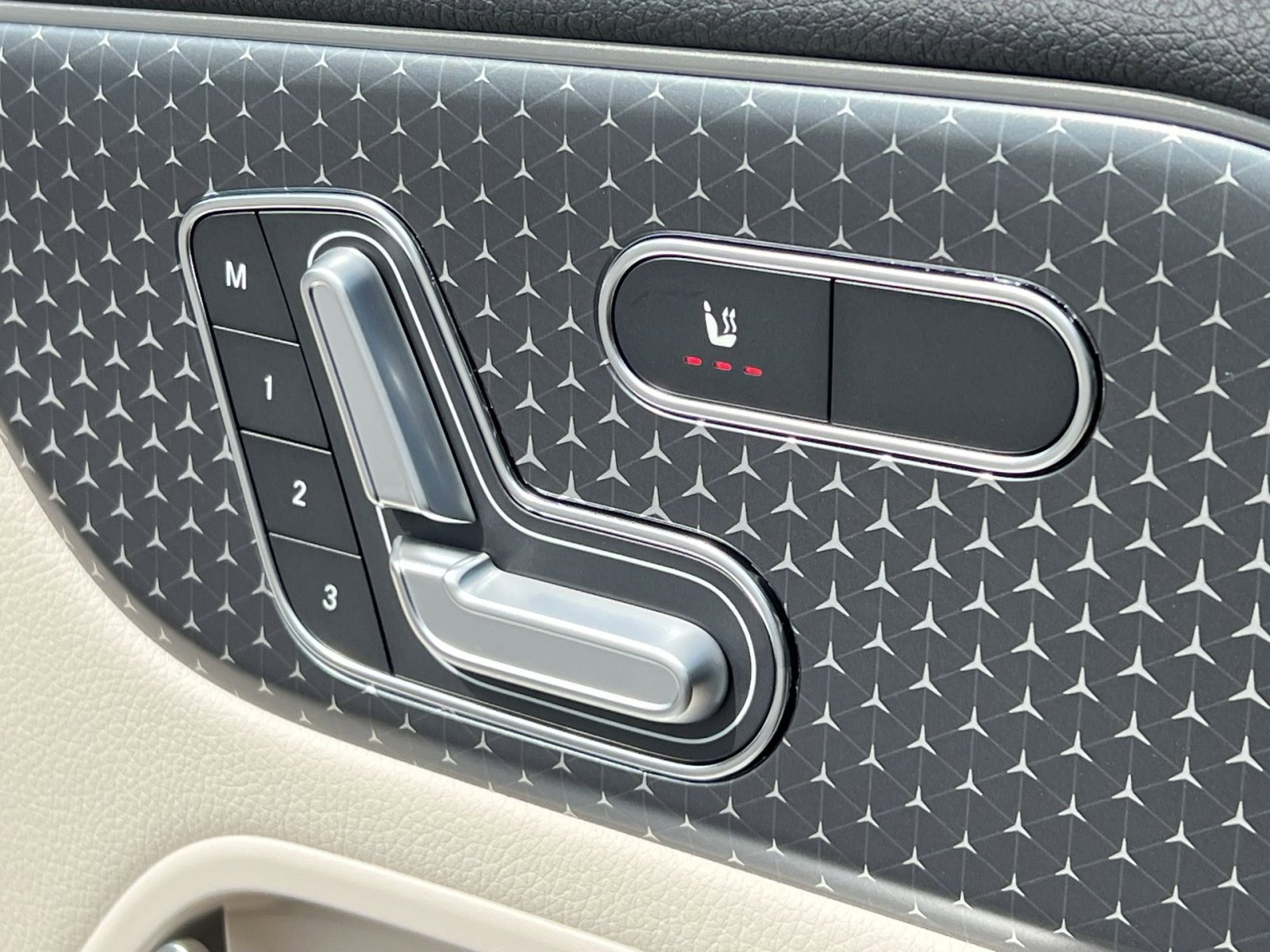 Certified 2026 Mercedes-Benz GLA 250 4MATIC image 33