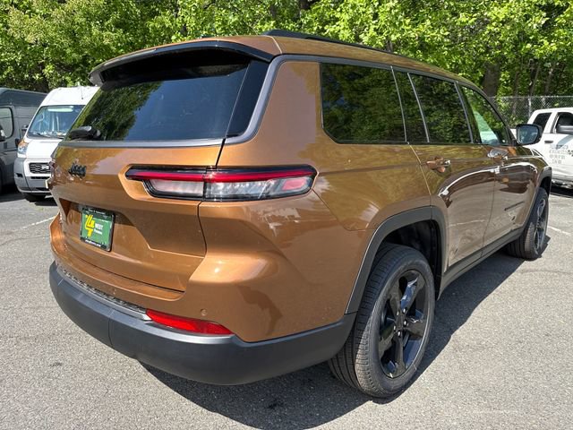 New 2026 Jeep Grand Cherokee L Limited w/ Limited Altitude Package AWD/4WD image 9