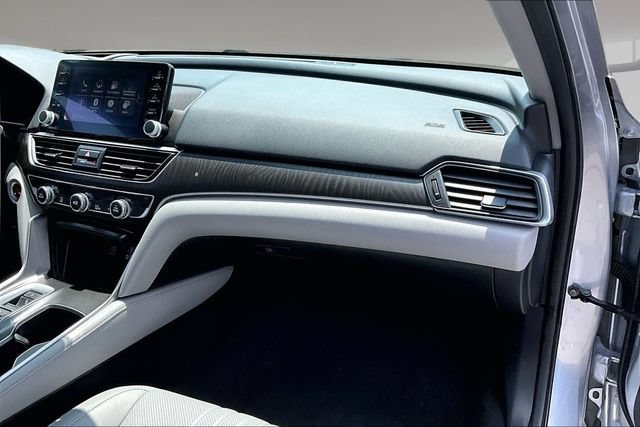 Used 2020 Honda Accord Touring image 25