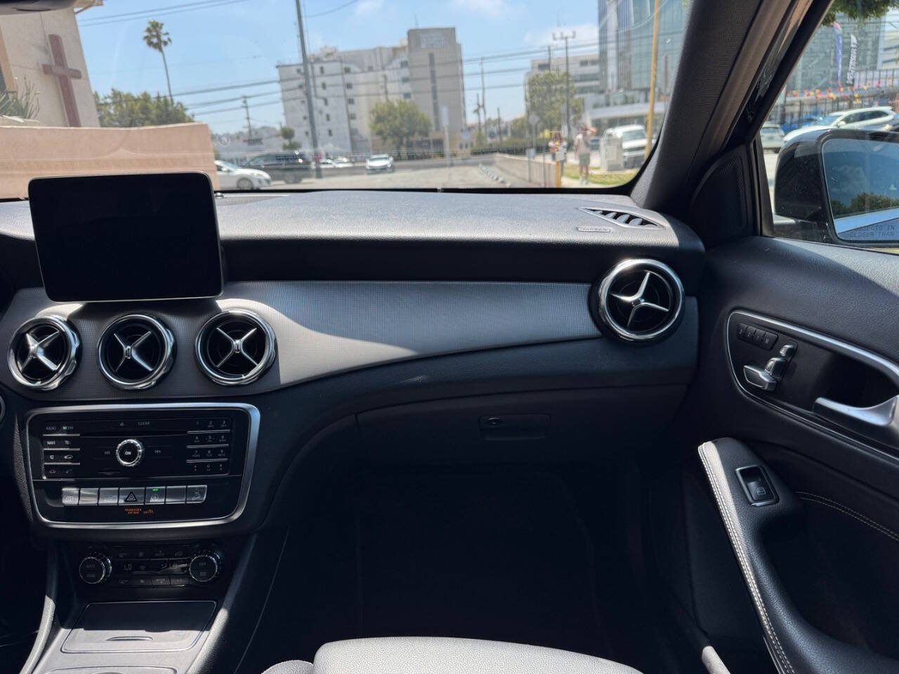 Used 2019 Mercedes-Benz GLA 250 4MATIC image 14