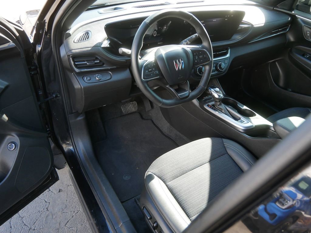 Certified 2024 Buick Envista Preferred w/ Convenience I Package image 11